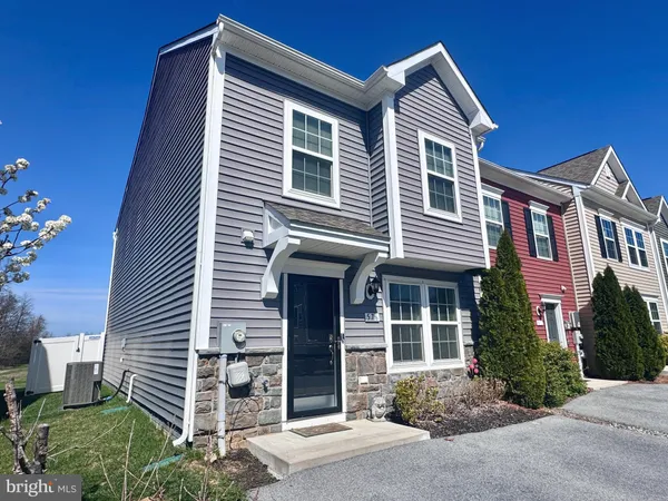 $2,100 | 576 Thumper Drive, Ranson, WV 25438