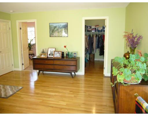 163 Cedar Street Lexington, MA 02421 - Photo 9 of 17 Gallery Image 9