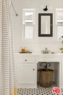 $899,000 | 734 East Mendocino Street, Altadena, CA 91001