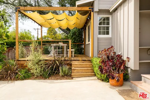 $899,000 | 734 East Mendocino Street, Altadena, CA 91001