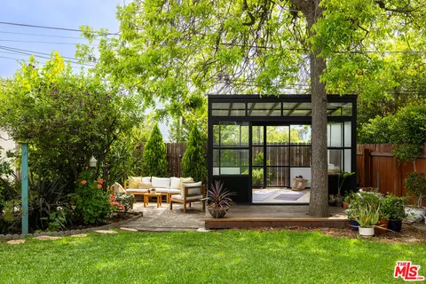 $899,000 | 734 East Mendocino Street, Altadena, CA 91001