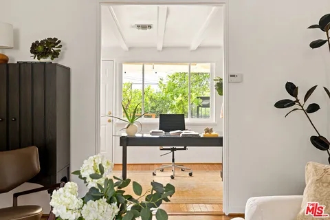 $899,000 | 734 East Mendocino Street, Altadena, CA 91001