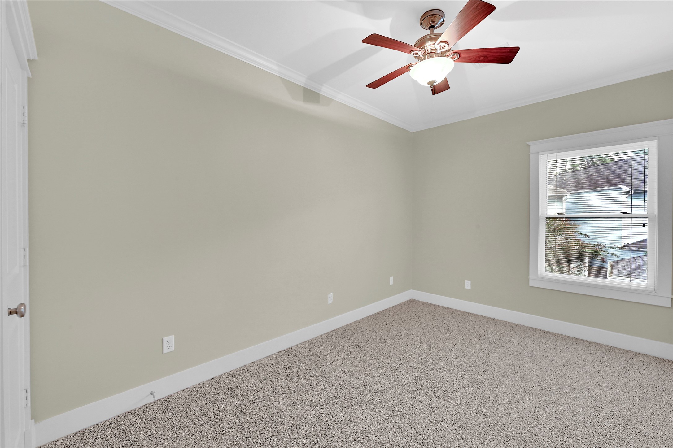 4418 Edsee Street Houston, TX 77009 - Photo 23 of 28 Third bedroom, with just as much charm as the rest of the home!