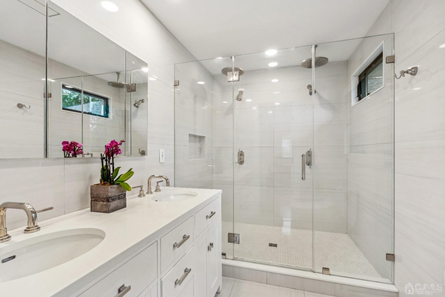 13 Brookfall Road Edison, NJ 08817 - Photo 15 of 29 Gallery Image 15