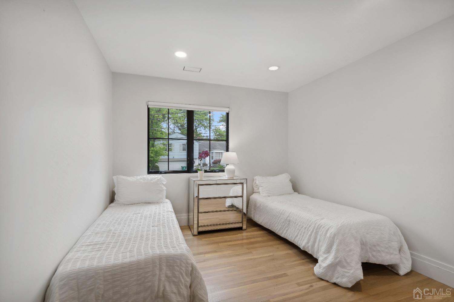 13 Brookfall Road Edison, NJ 08817 - Photo 10 of 29 Gallery Image 10