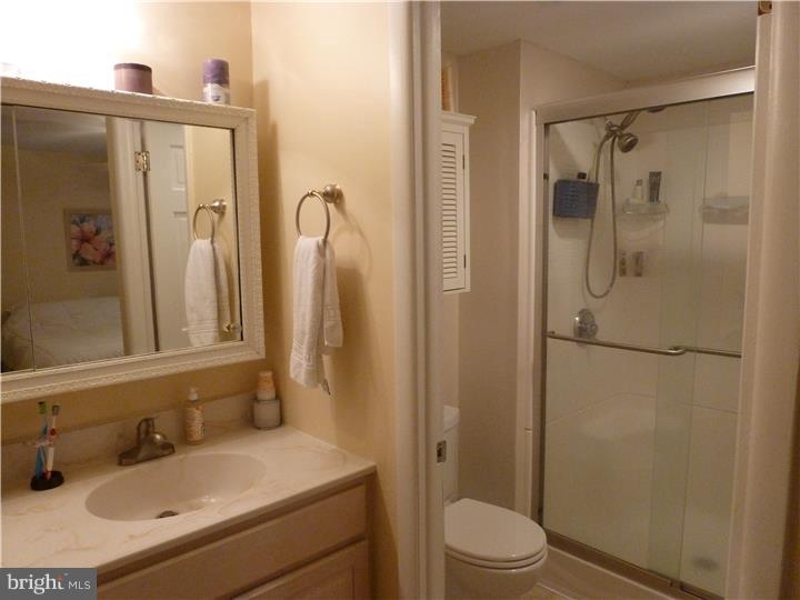 2914 State Hill Road, Unit D1 Wyomissing, PA 19610 - Photo 12 of 21 Master Bathroom