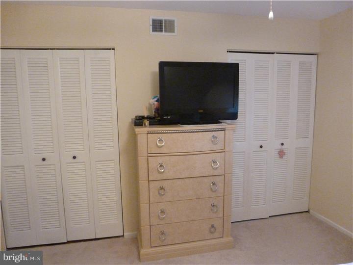 2914 State Hill Road, Unit D1 Wyomissing, PA 19610 - Photo 14 of 21 Bedroom