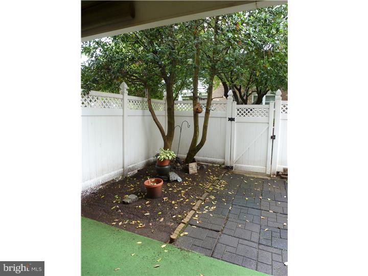 2914 State Hill Road, Unit D1 Wyomissing, PA 19610 - Photo 18 of 21 Patio