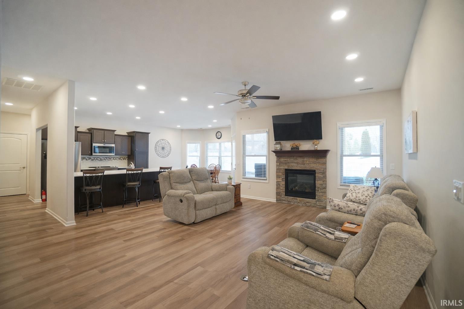 3990 Kings Pass Warsaw, IN 46582 - Photo 2 of 28