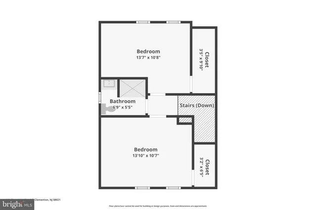 a picture of a floor in a bathroom