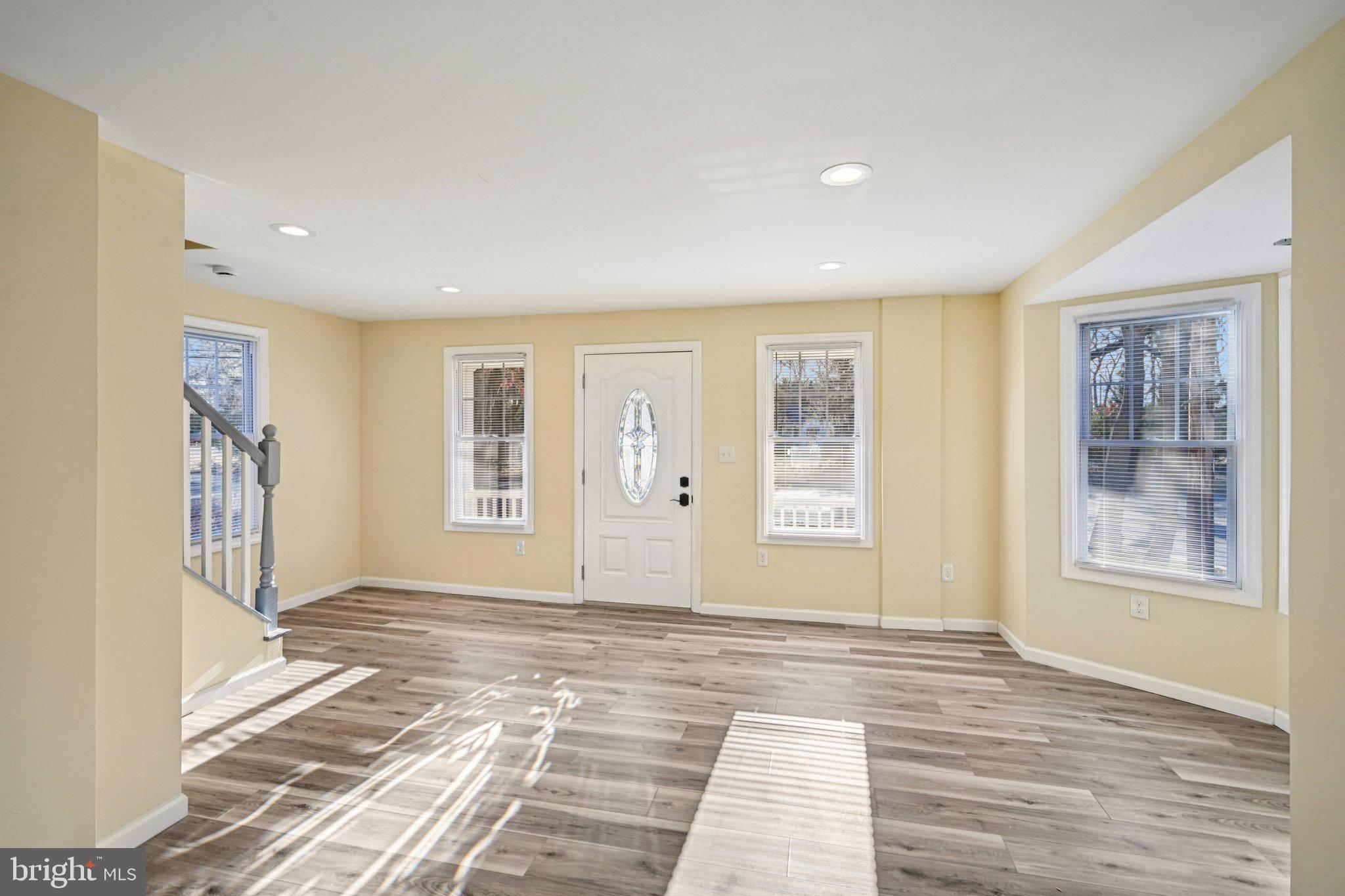 195 Chews Landing Road Clementon, NJ 08021 - Photo 7 of 48 195 Chews Landing Rd. Living Room
