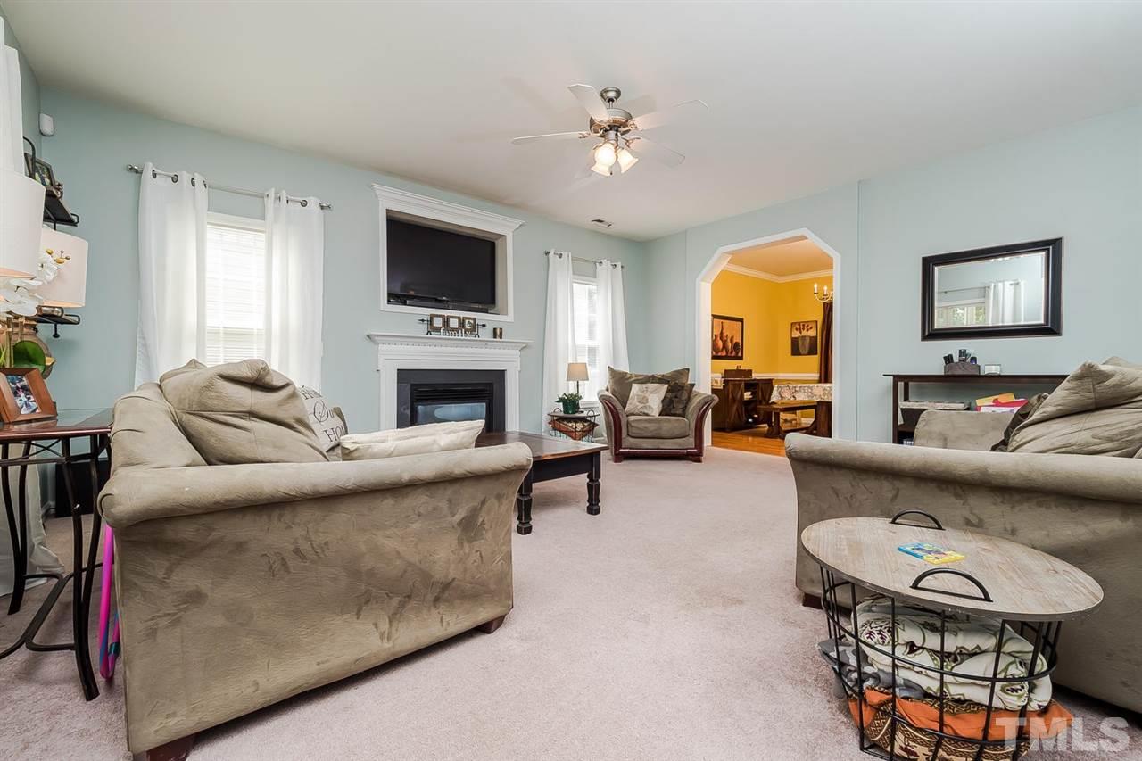 5910 Brambleberry Way Raleigh, NC 27616 - Photo 3 of 25 Gallery Image 3