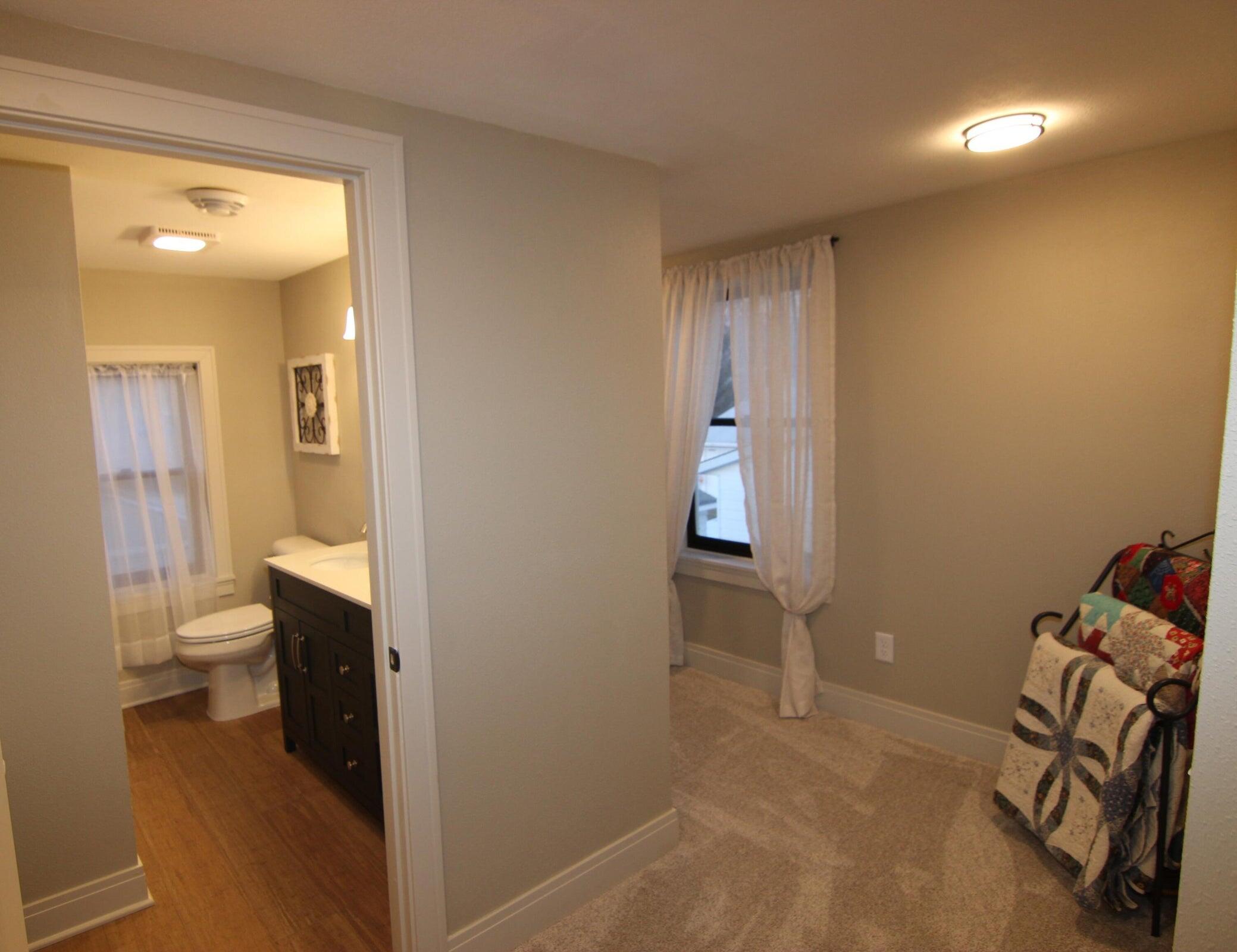 1303 South 9th Street Watertown, WI 53094 - Photo 12 of 18 upper hall