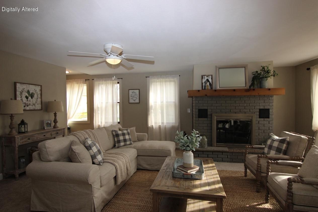 1303 South 9th Street Watertown, WI 53094 - Photo 2 of 18 Living room