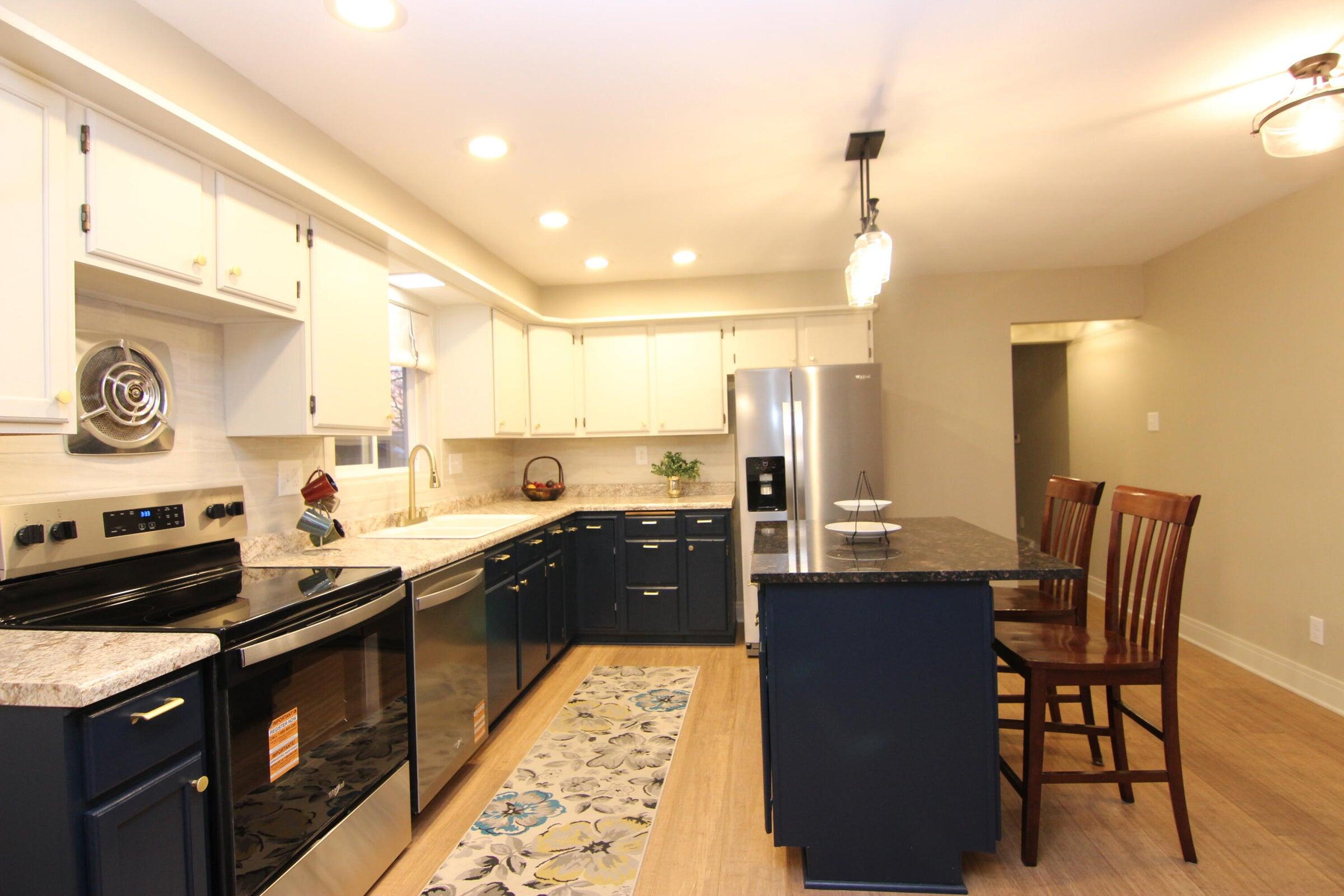1303 South 9th Street Watertown, WI 53094 - Photo 5 of 18 Kitchen