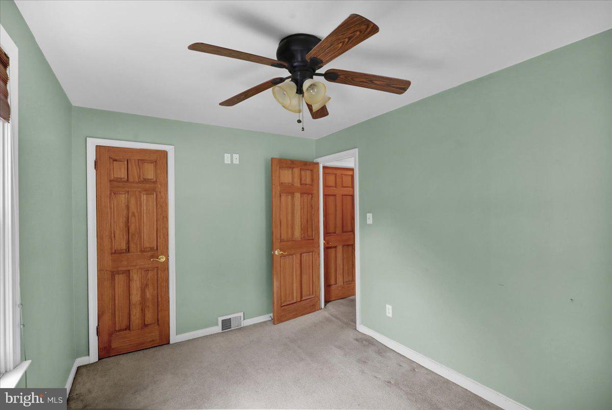 27 Woodland Road Reading, PA 19610 - Photo 15 of 34 a view of room with ceiling fan