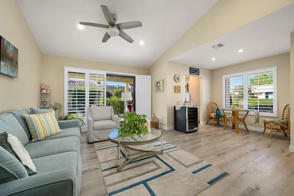 $2,700 | 255 VÃa Rengo, Palm Desert, CA 92260