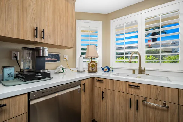 $2,700 | 255 VÃa Rengo, Palm Desert, CA 92260