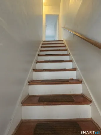 $2,400 | 53-55 Laurel Street, Unit 55, Manchester, CT 06040