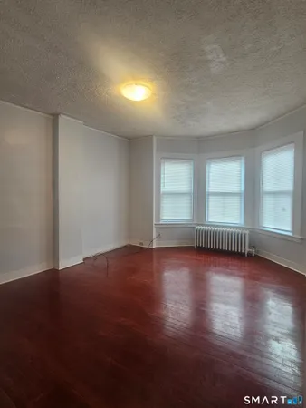 $2,400 | 53-55 Laurel Street, Unit 55, Manchester, CT 06040