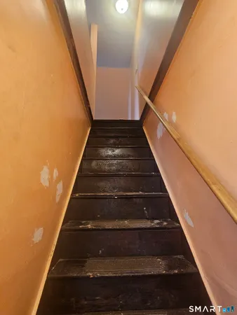 $2,400 | 53-55 Laurel Street, Unit 55, Manchester, CT 06040