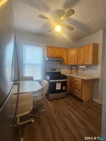 $2,400 | 53-55 Laurel Street, Unit 55, Manchester, CT 06040