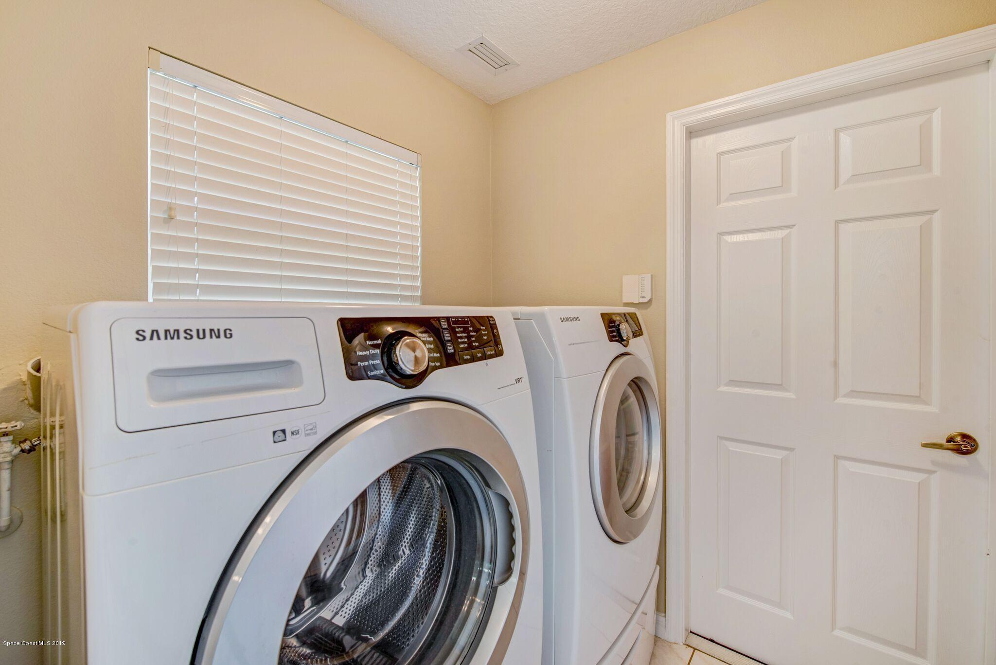 468 Renaissance Avenue Melbourne, FL 32940 - Photo 20 of 27 Laundry
