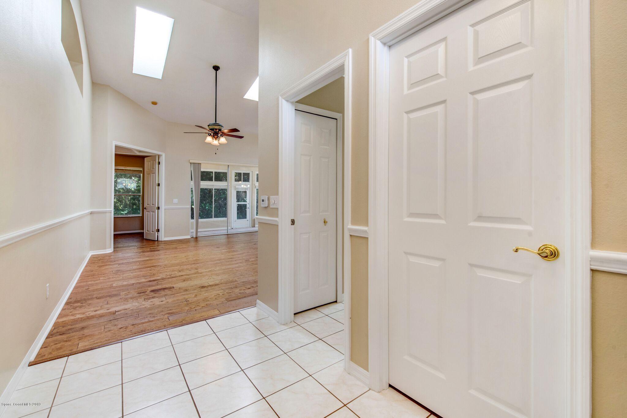 468 Renaissance Avenue Melbourne, FL 32940 - Photo 3 of 27 Entrance