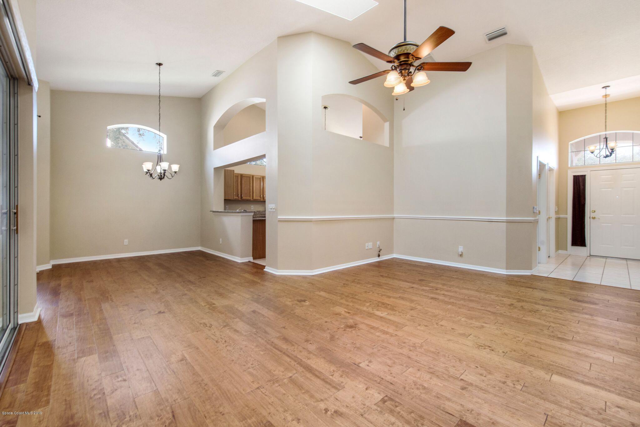 468 Renaissance Avenue Melbourne, FL 32940 - Photo 5 of 27 Living 2