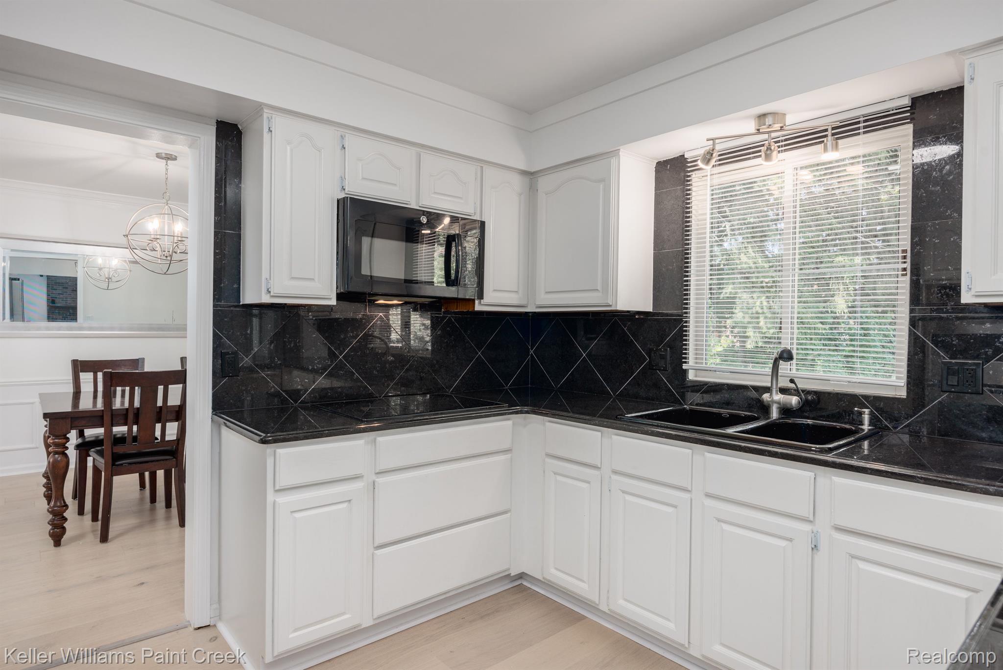 3142 Brandon Court Rochester, MI 48309 - Photo 15 of 49 Gallery Image 15