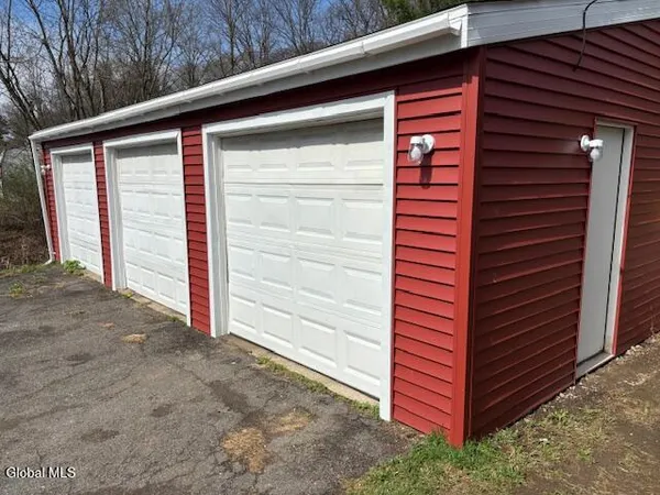 $259,000 | 55 Mason Lane, Troy, NY 12180