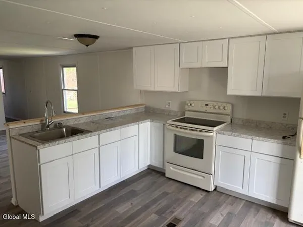 $259,000 | 55 Mason Lane, Troy, NY 12180