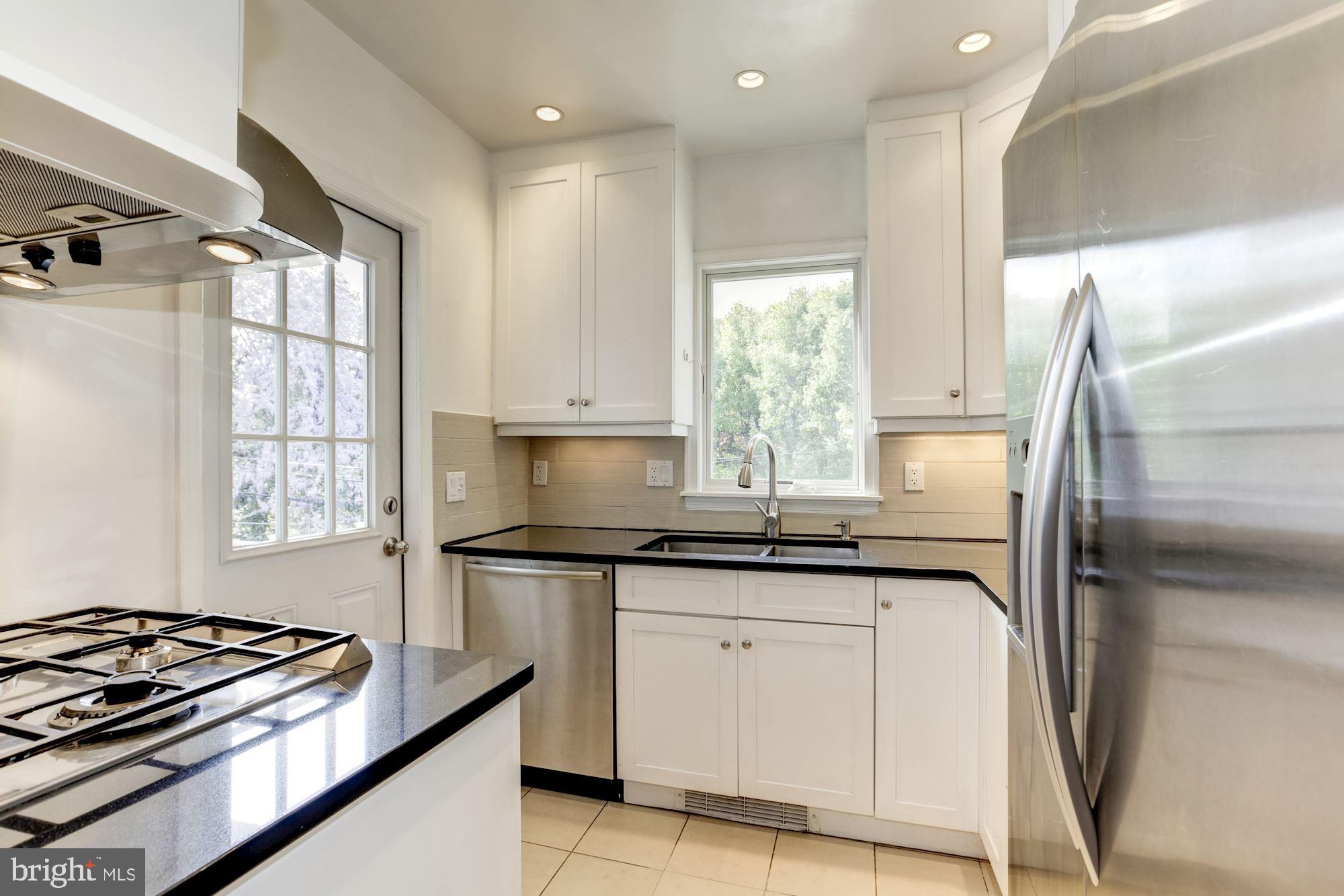 3018 Cambridge Place Northwest Washington, DC 20007 - Photo 14 of 44