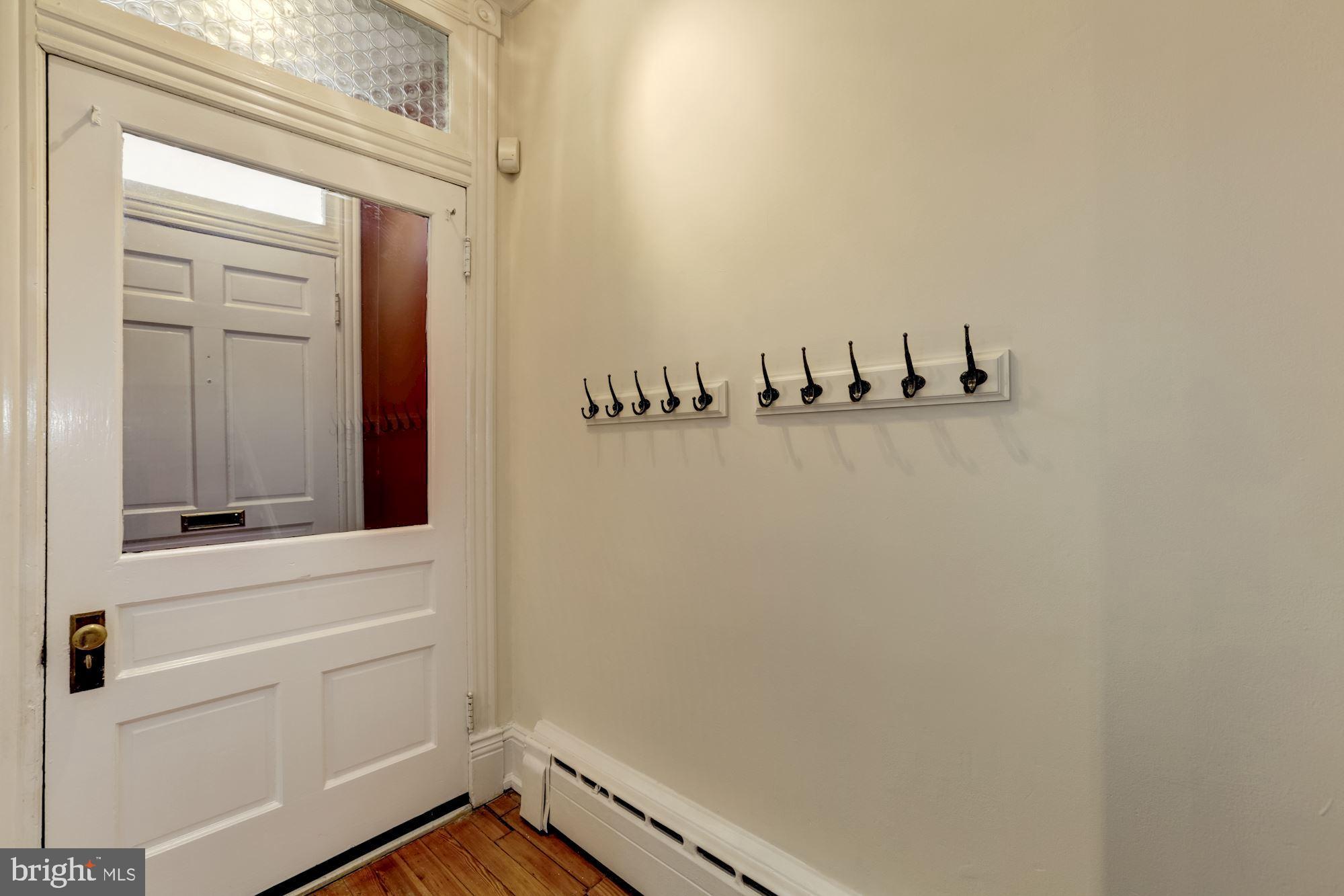 3018 Cambridge Place Northwest Washington, DC 20007 - Photo 4 of 44