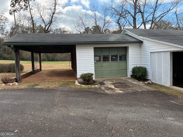 451 Underwood Road Milledgeville, GA 31061 - Photo 4 of 24 a view of backyard of house