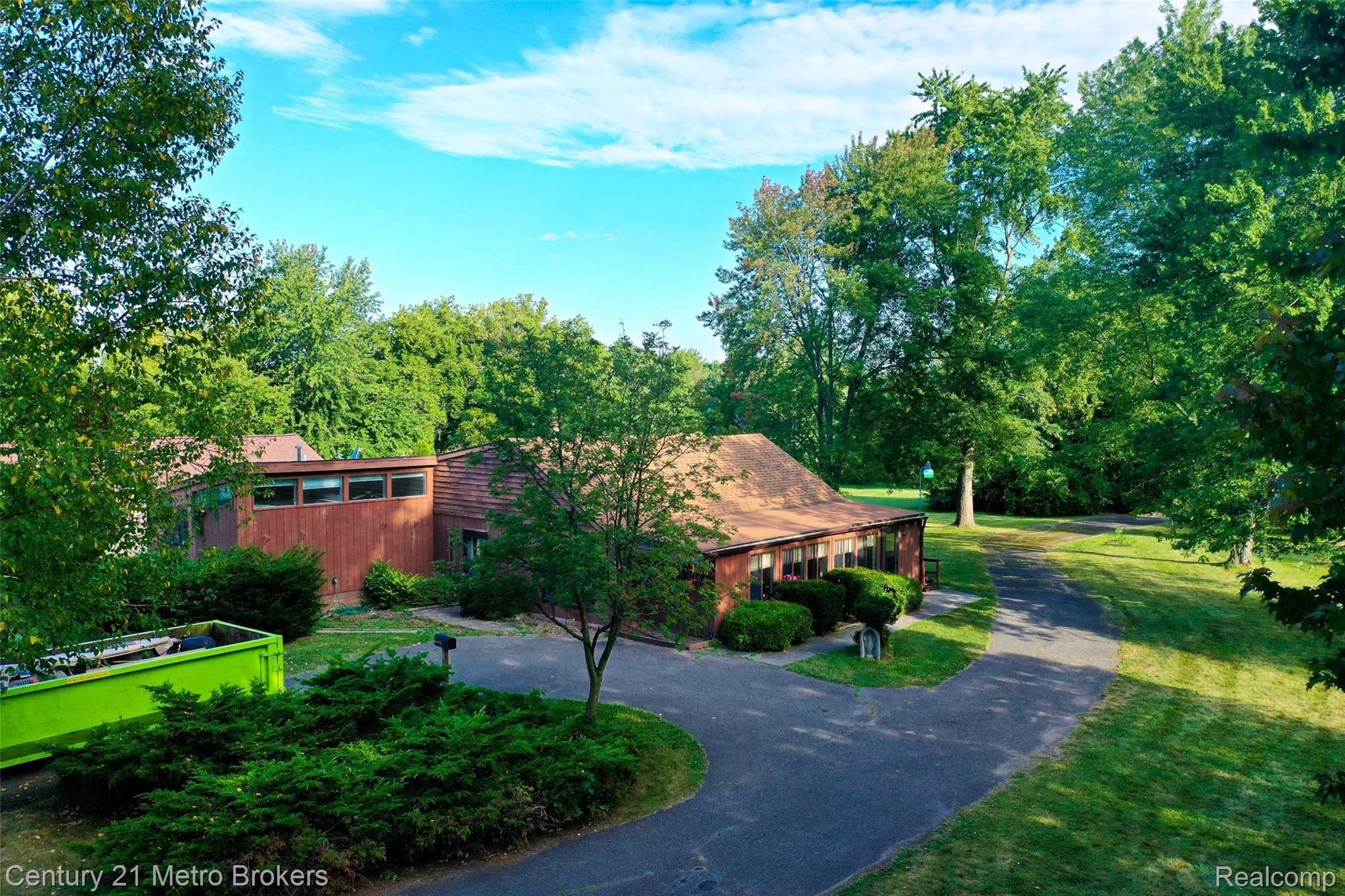 7475 East Atherton Road Davison, MI 48423 - Photo 37 of 50 7475-E-Atherton-Rd-35 Outside.jpg