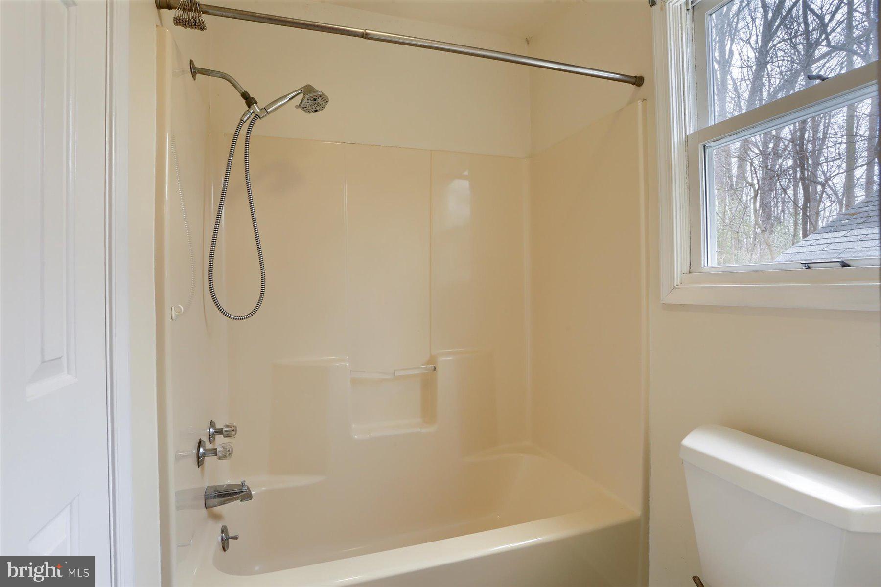1508 Roundtop Road Middletown, PA 17057 - Photo 15 of 48 First Bathroom