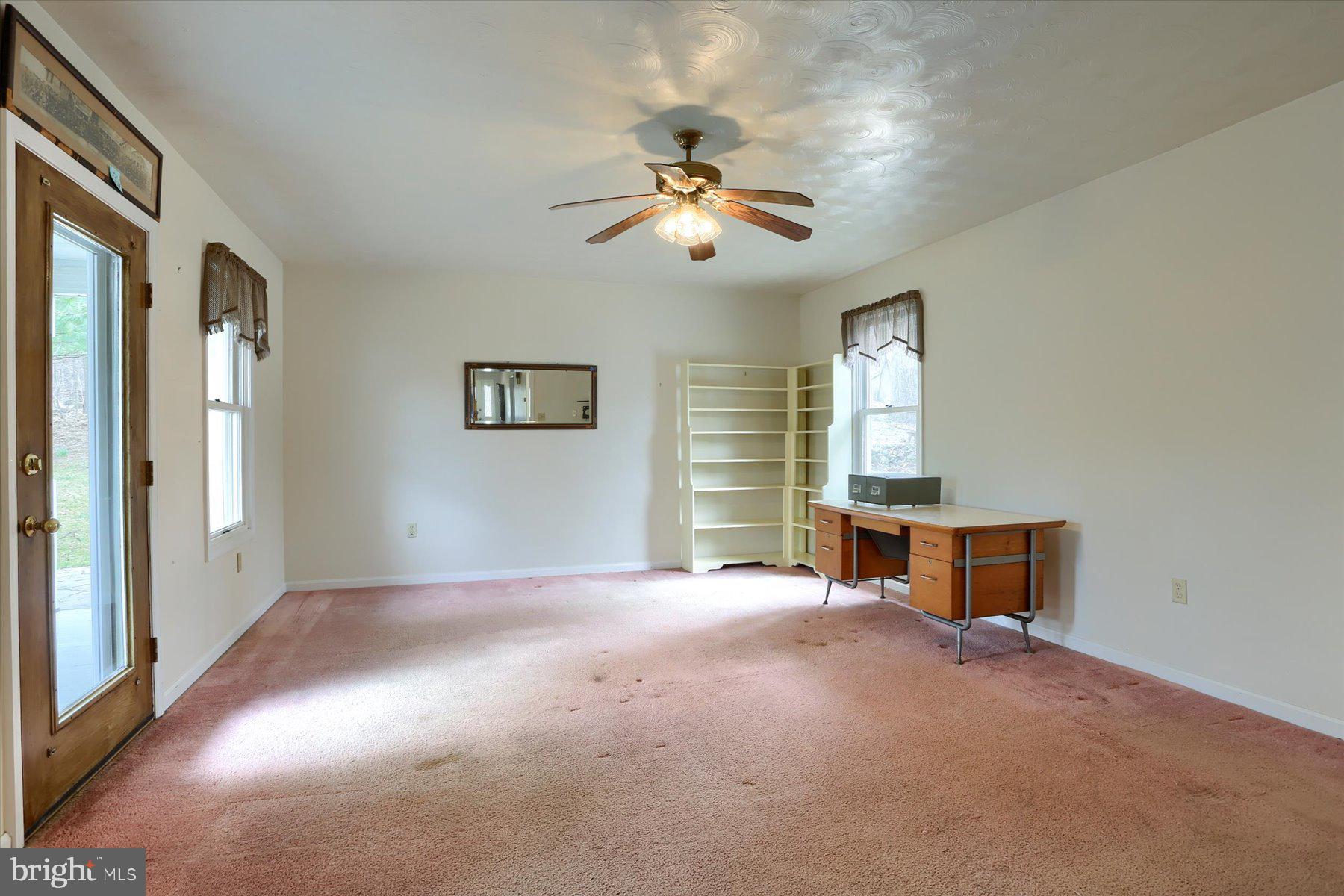 1508 Roundtop Road Middletown, PA 17057 - Photo 18 of 48 Living room