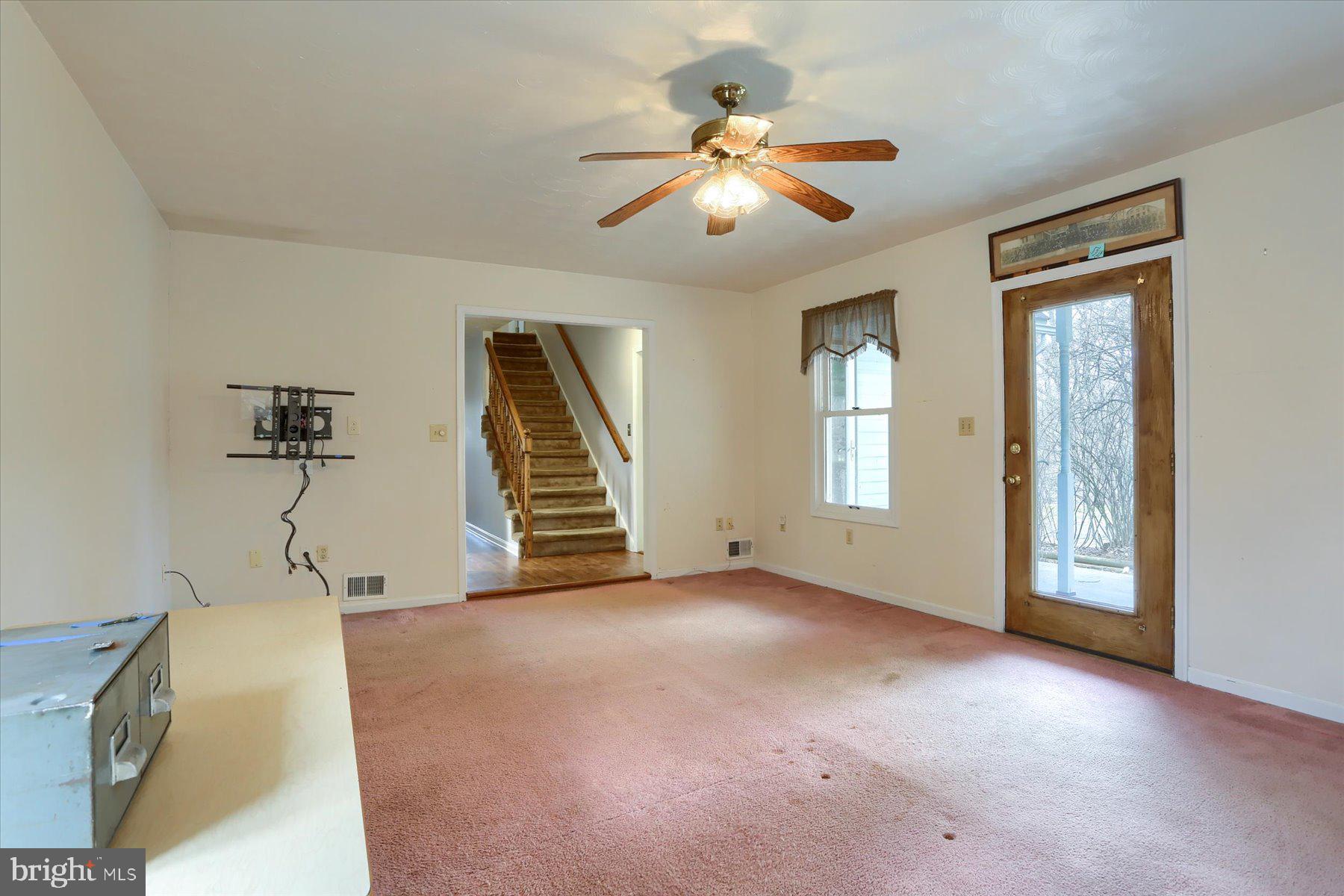 1508 Roundtop Road Middletown, PA 17057 - Photo 19 of 48 Living Room