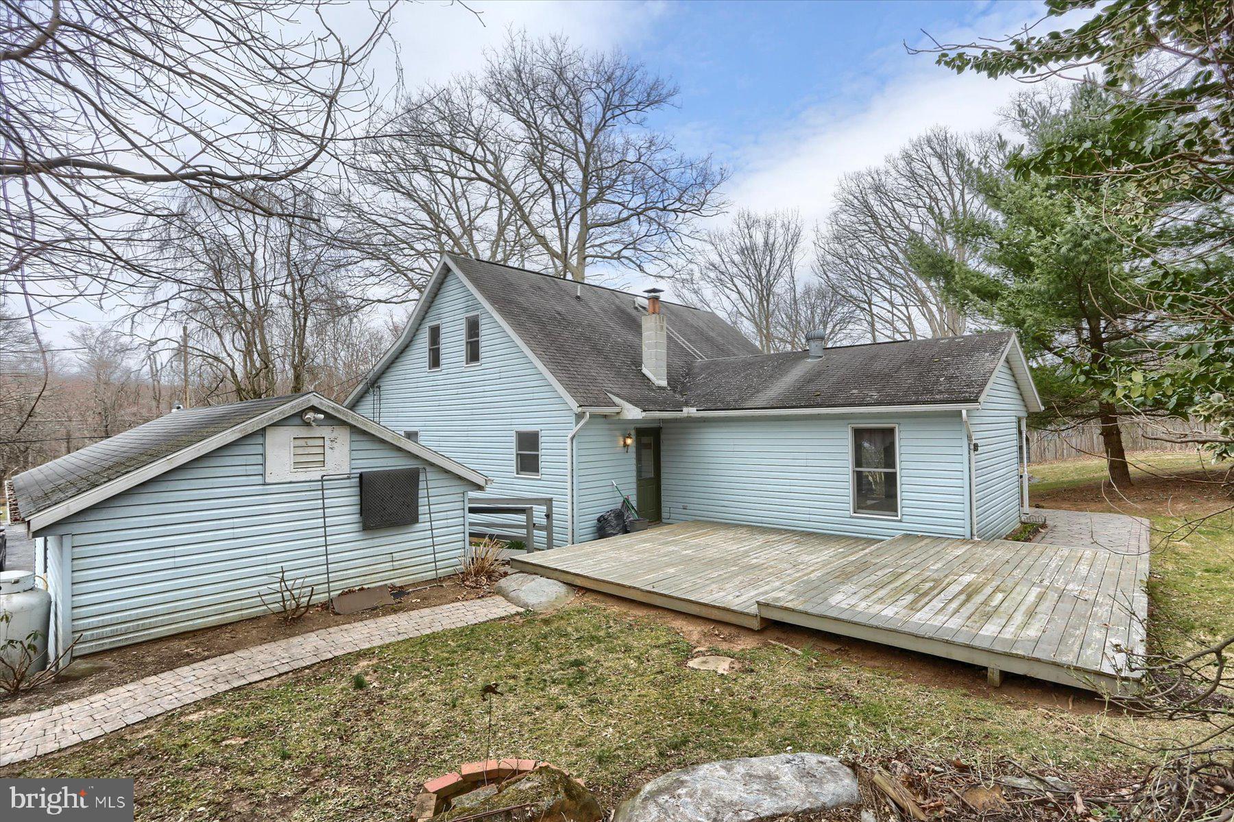 1508 Roundtop Road Middletown, PA 17057 - Photo 35 of 48 2 Tier Deck