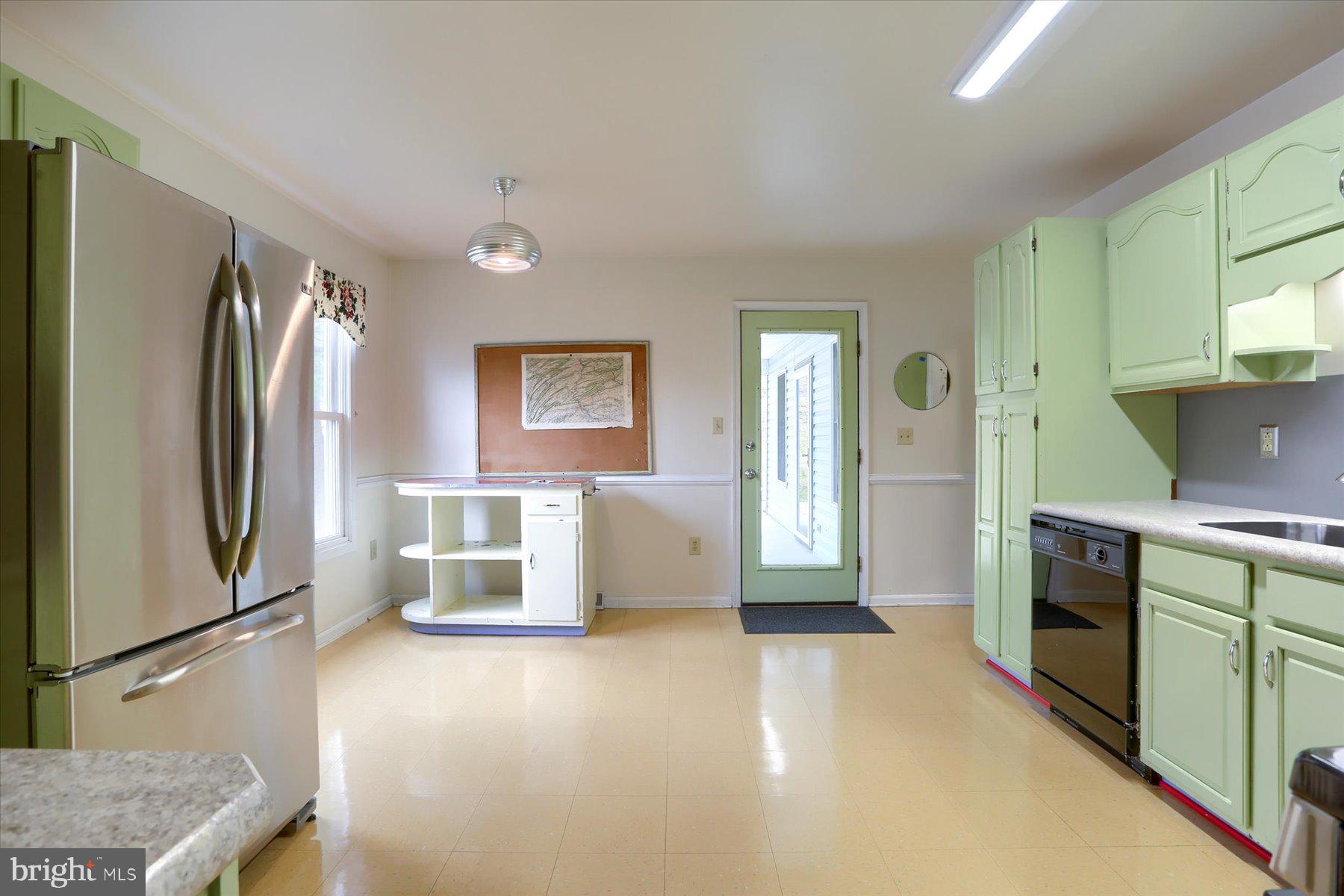 1508 Roundtop Road Middletown, PA 17057 - Photo 8 of 48 Kitchen