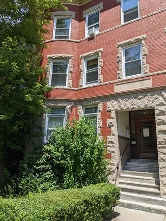 $4,800 | 187 Winthrop Road, Unit 3, Brookline, MA 02445