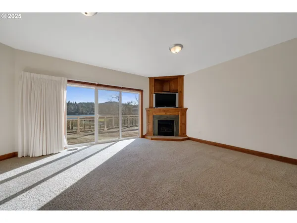 $1,199,000 | 4612 Northeast I Avenue, Neotsu, OR 97364