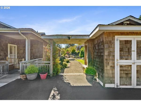 $1,199,000 | 4612 Northeast I Avenue, Neotsu, OR 97364