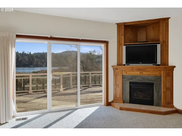 $1,199,000 | 4612 Northeast I Avenue, Neotsu, OR 97364