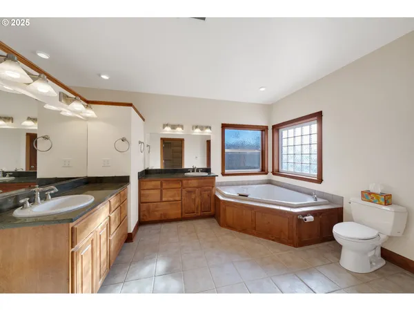 $1,199,000 | 4612 Northeast I Avenue, Neotsu, OR 97364