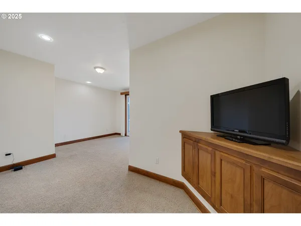 $1,199,000 | 4612 Northeast I Avenue, Neotsu, OR 97364