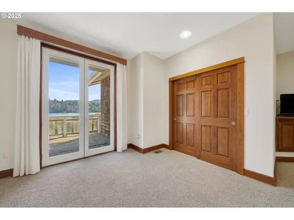 $1,199,000 | 4612 Northeast I Avenue, Neotsu, OR 97364