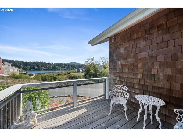 $1,199,000 | 4612 Northeast I Avenue, Neotsu, OR 97364