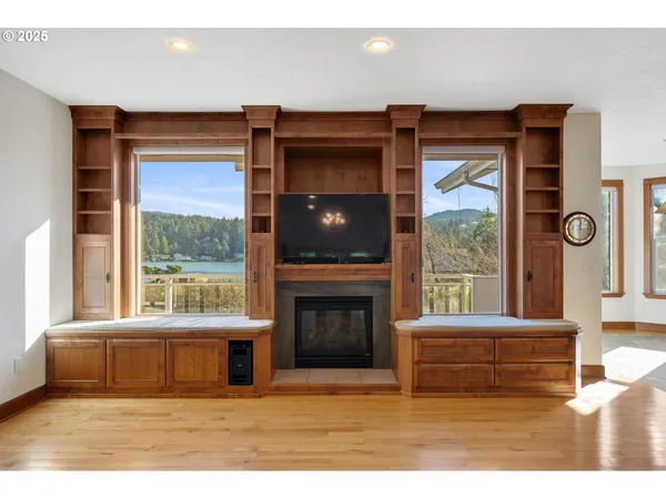 $1,199,000 | 4612 Northeast I Avenue, Neotsu, OR 97364